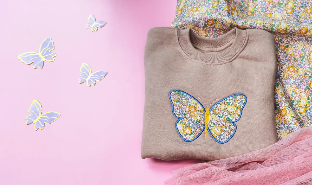 Taupe kids sweatshirt with floral butterfly embroidery – thoughtful 4‑year‑old birthday present